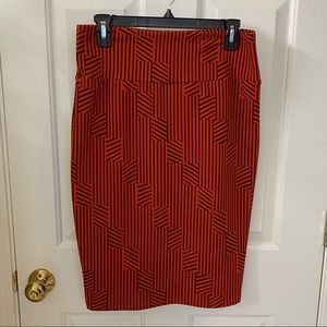 Patterned pencil skirt